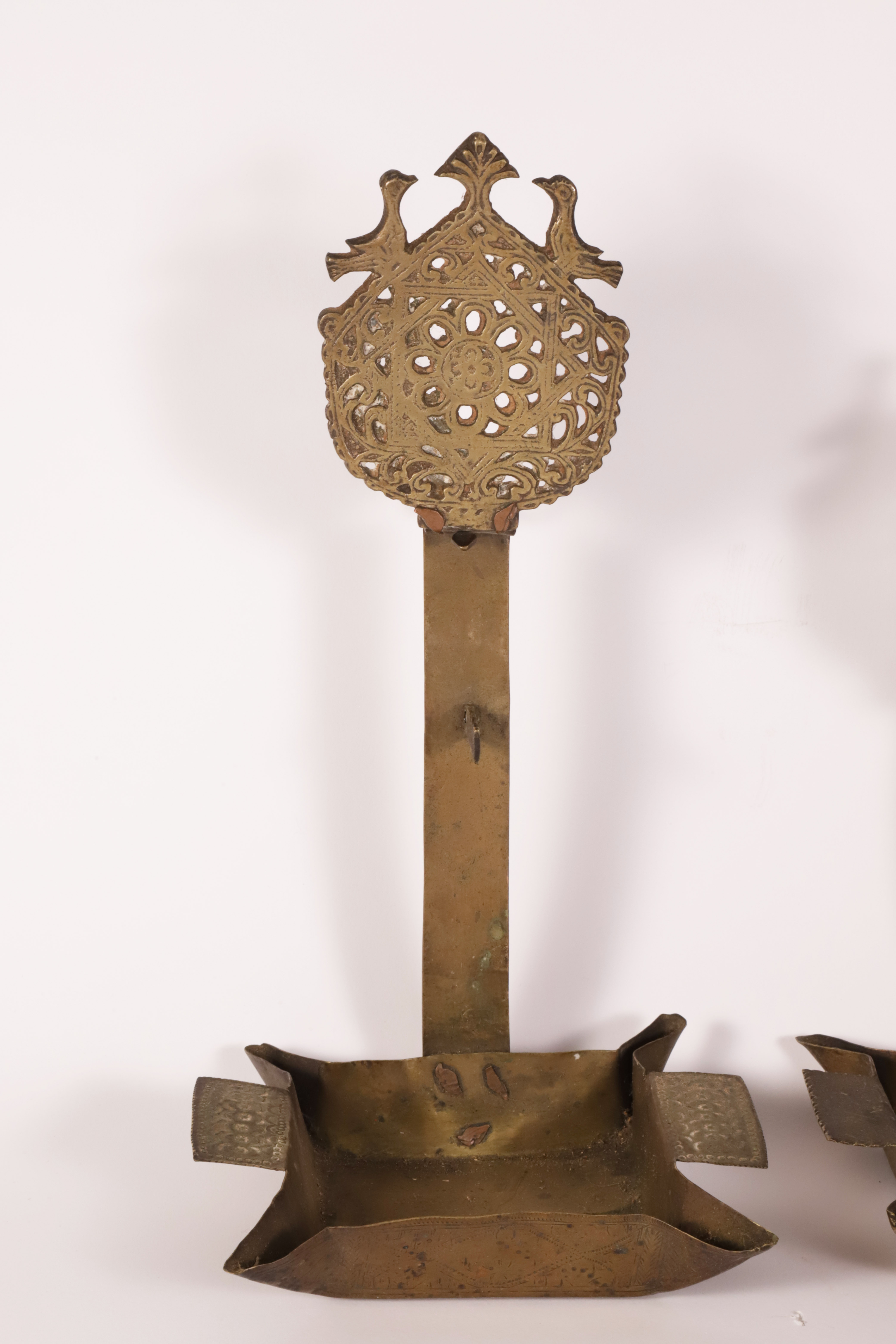 Moroccan Brass Double-Cruse Four Wick Fat Burning Lamp, 19th Century