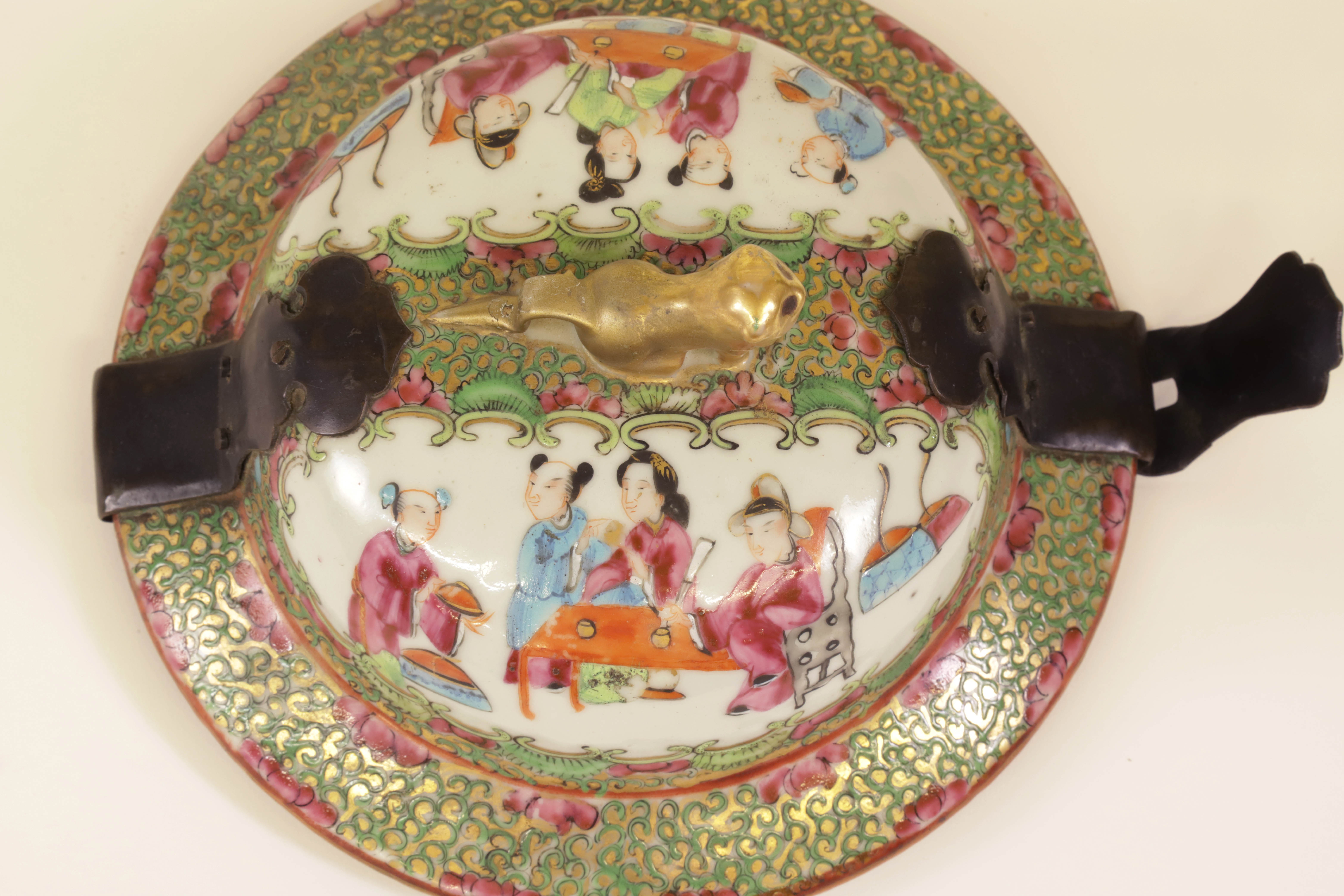 Fine Pair Chinese Export Rose Medallion Porcelain Lidded Jars, 19th Century